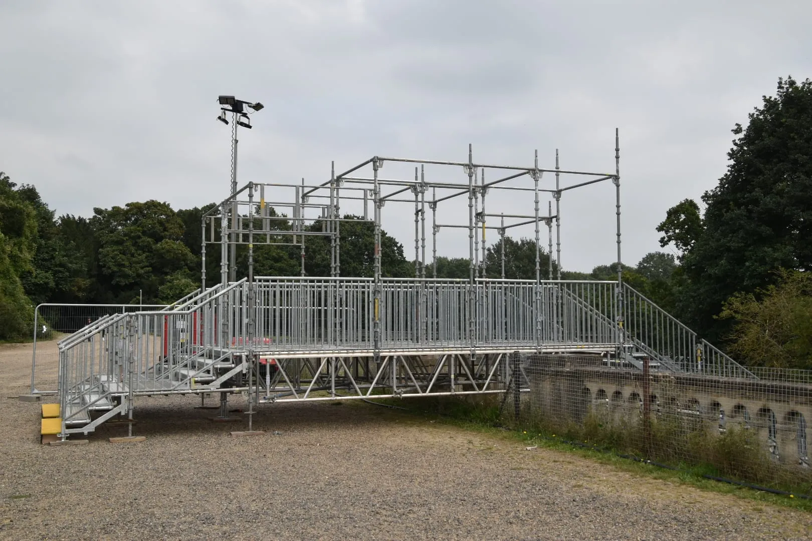 Wireless scaffolding